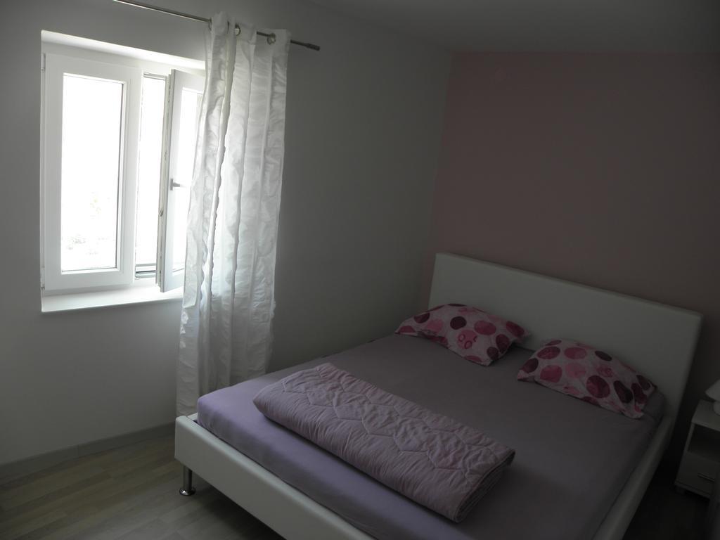 Apartment Jartic Betina  Kamer foto