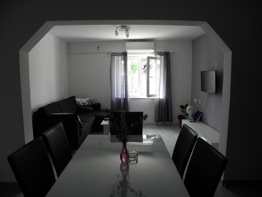 Apartment Jartic Betina  Buitenkant foto
